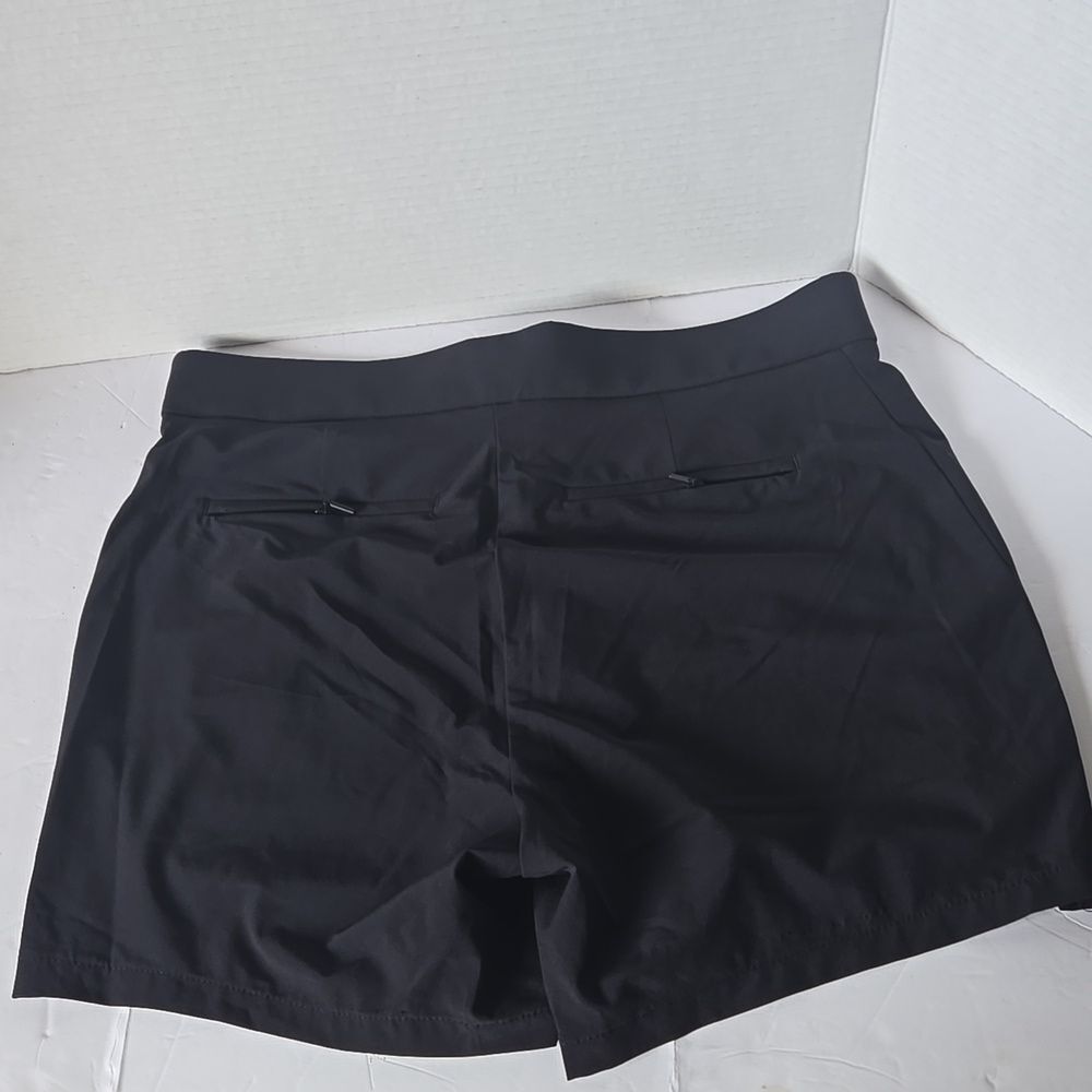 Athleta Tribeca 9" Bermuda Shorts Lightweight Black Womens Size 2 5 Pockets - Picture 5 of 10